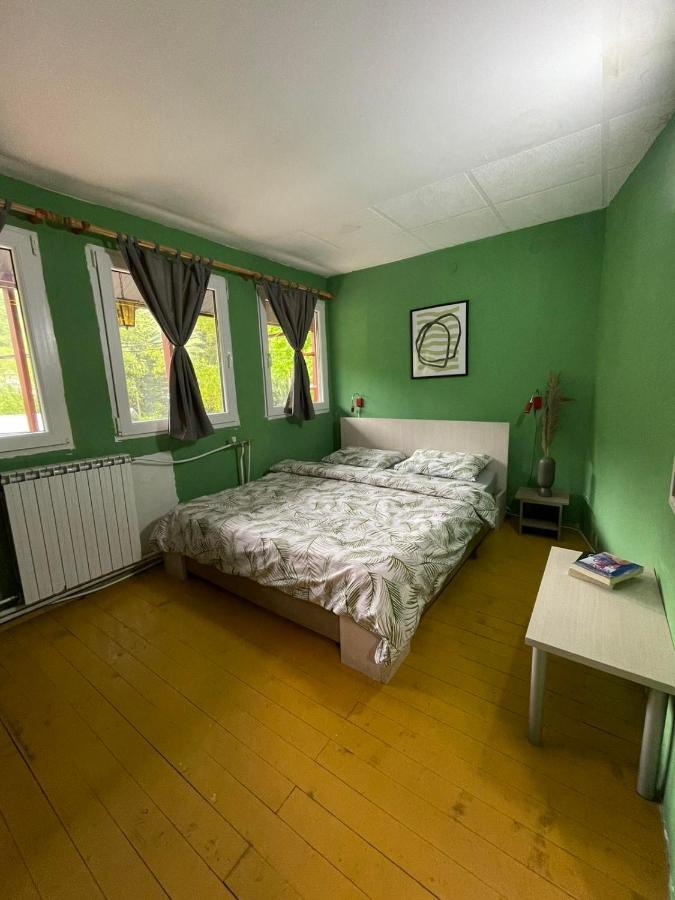 Vertical Hostel Μαύροβο Εξωτερικό φωτογραφία