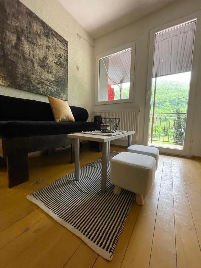 Vertical Hostel Μαύροβο Εξωτερικό φωτογραφία
