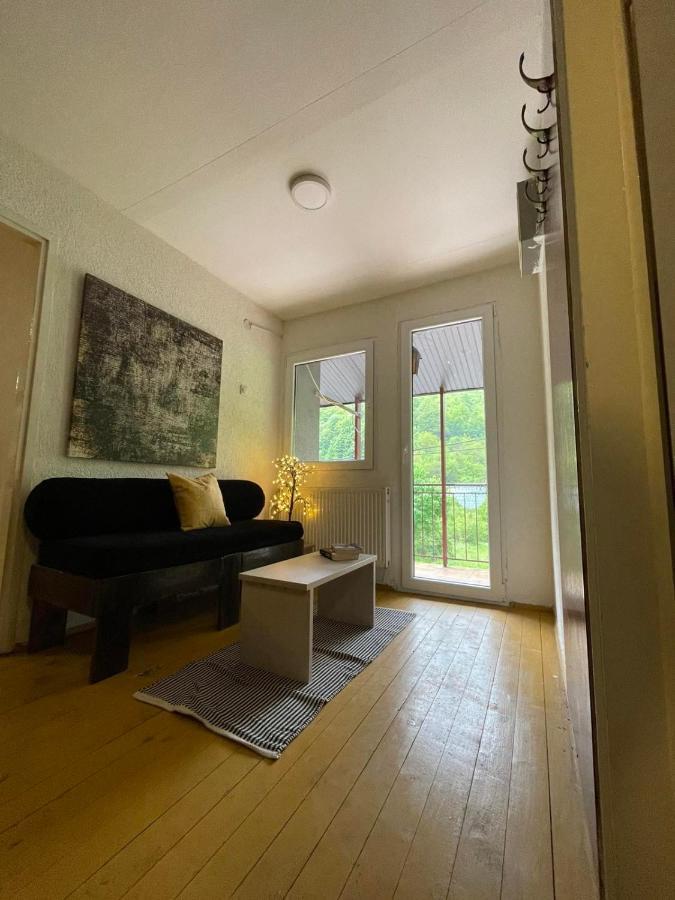 Vertical Hostel Μαύροβο Εξωτερικό φωτογραφία