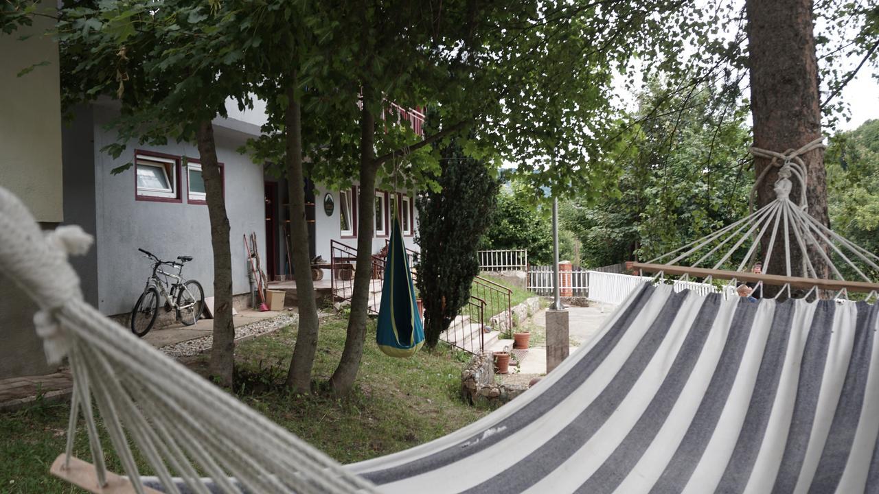 Vertical Hostel Μαύροβο Εξωτερικό φωτογραφία