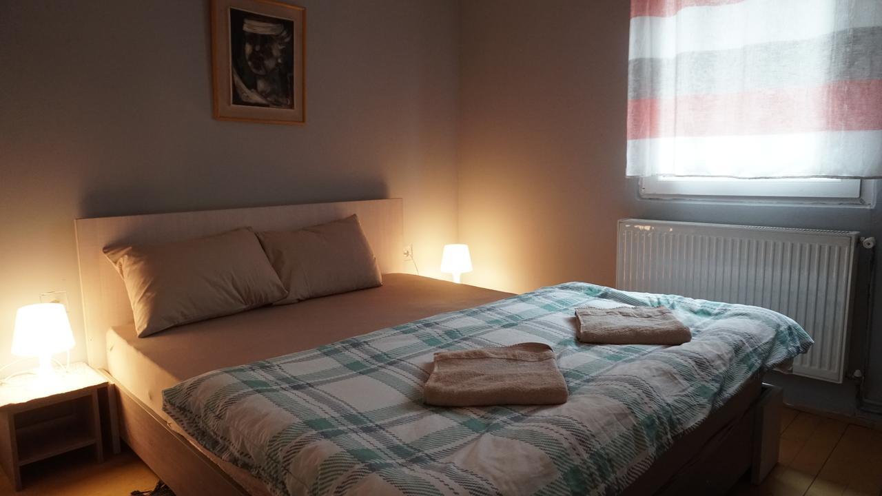 Vertical Hostel Μαύροβο Εξωτερικό φωτογραφία